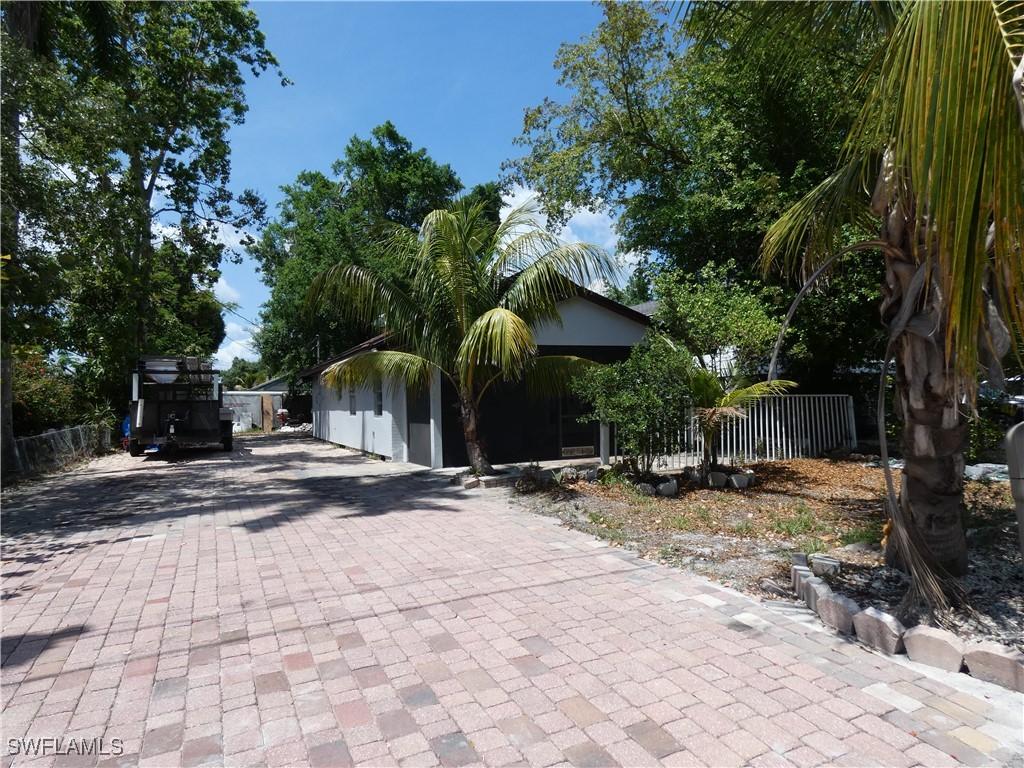 3817 Pearl St., Fort Myers, FL 33916
