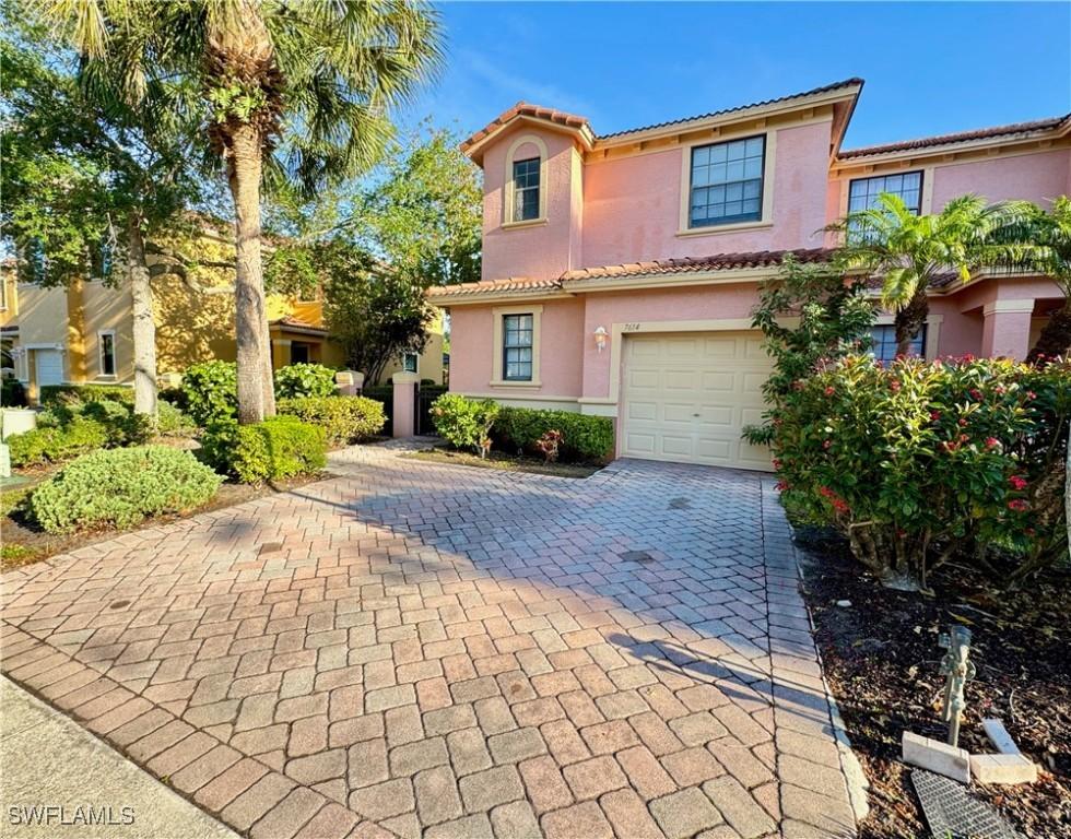 7614 Bristol Cir., Naples, FL 34120