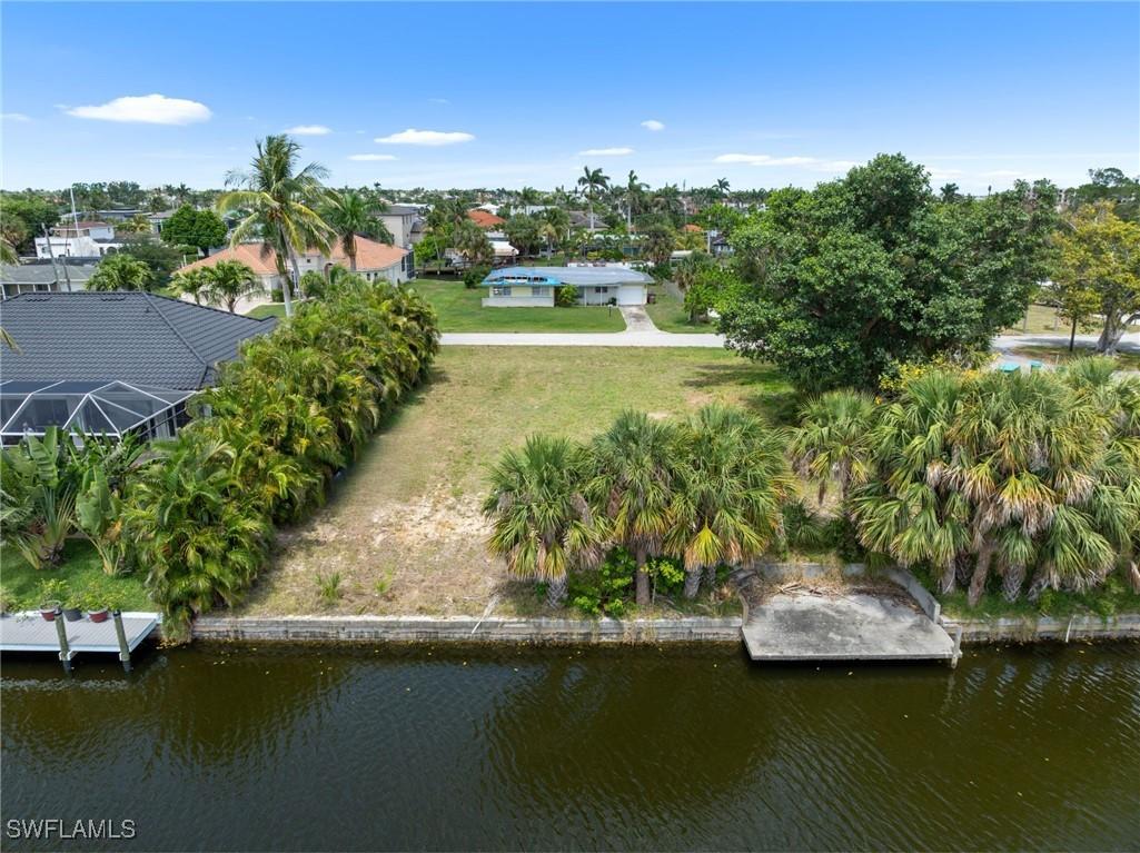 5115 Manor Ct., Cape Coral, FL 33904