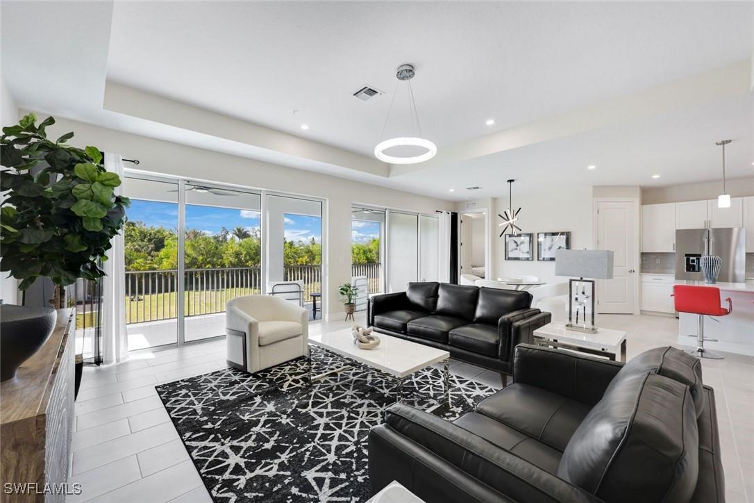 303 Indies Dr. #201, Naples, FL 34114