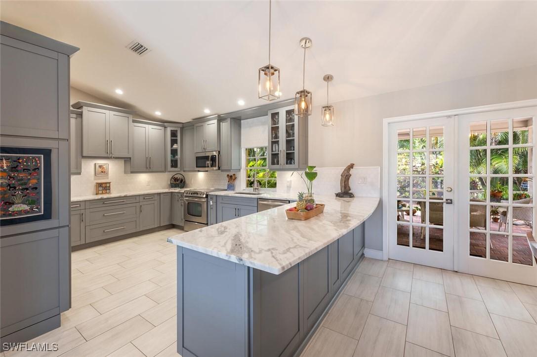 1794 Knights Ct., Naples, FL 34112