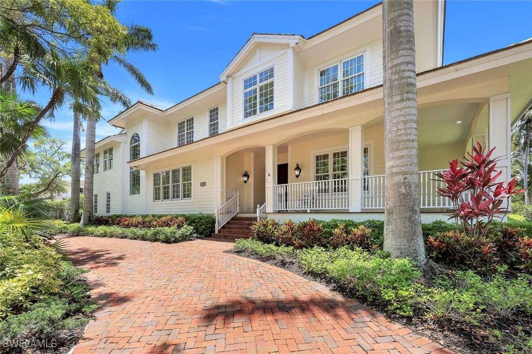 1550 Gordon Dr., Naples, FL 34102