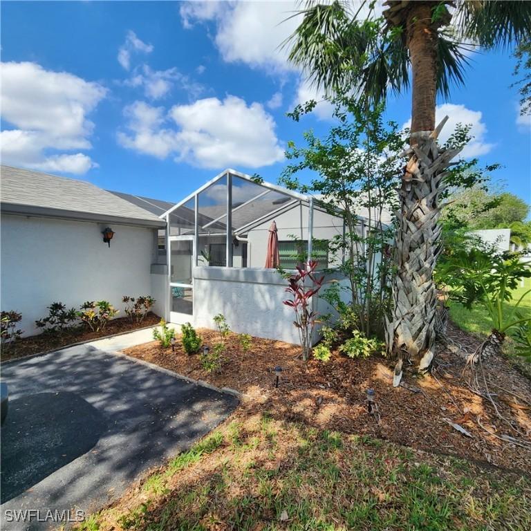 9571 Green Cypress Ln., Fort Myers, FL 33905