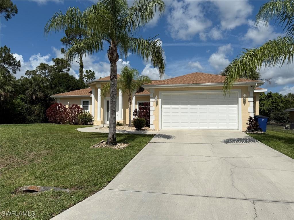 511 Hamilton Ave., Lehigh Acres, FL 33972
