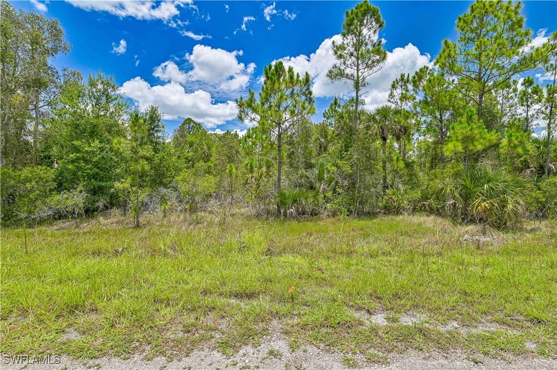 2145 Viscount Ave., Lehigh Acres, FL 33972
