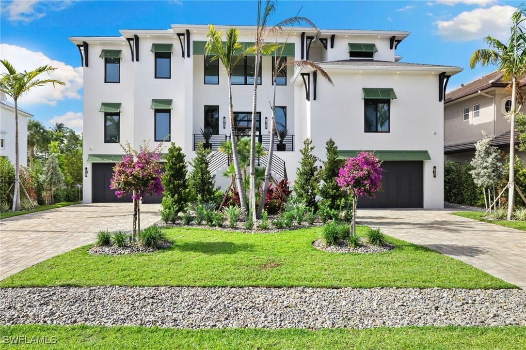 141 Egret Ave., Naples, FL 34108