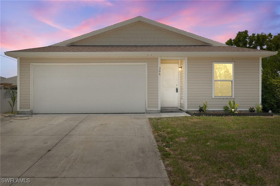 306 Wilmington Pkwy., Cape Coral, FL 33993