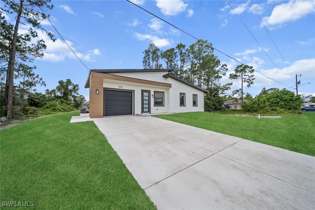 1250 Echard St., Lehigh Acres, FL 33974