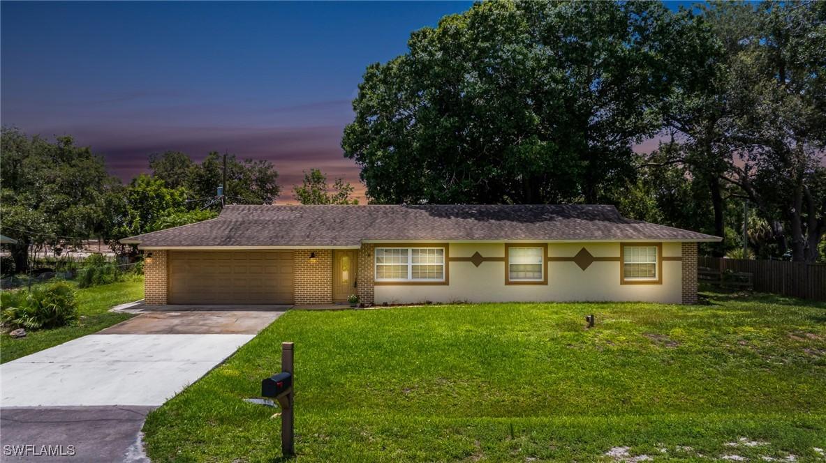 2319 Barcelona Ave., Fort Myers, FL 33905