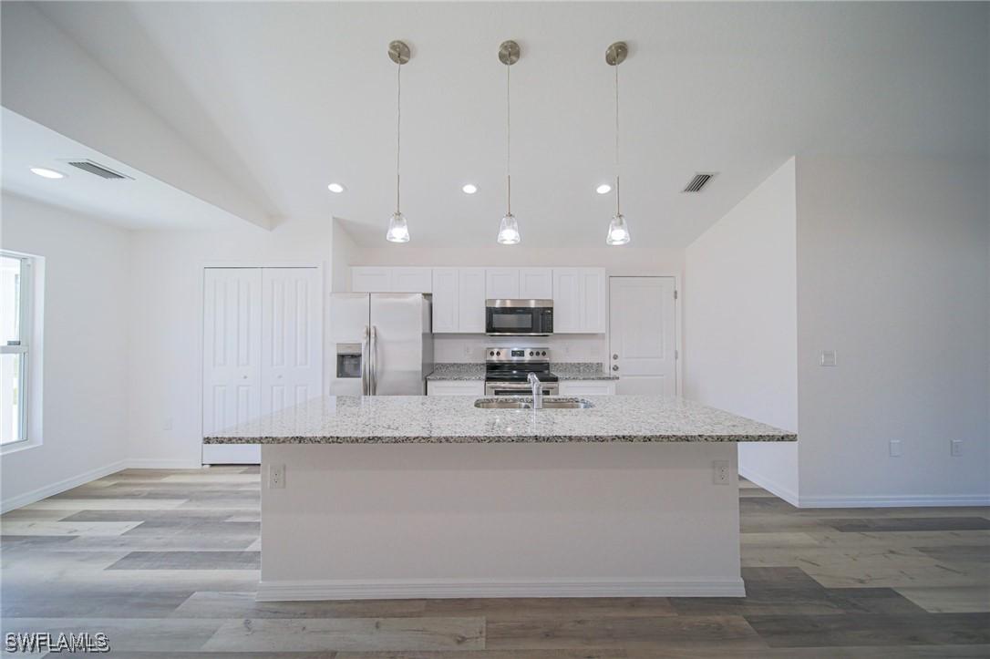 6013 Gene Ave., Lehigh Acres, FL 33971