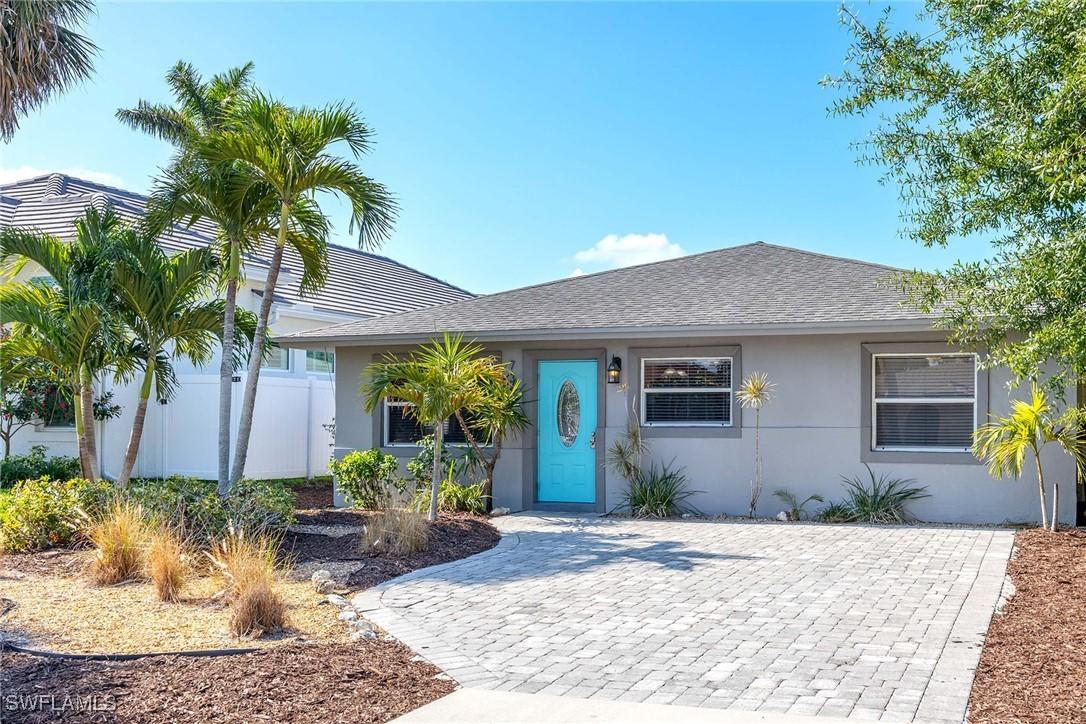736 94th Ave., Naples, FL 34108
