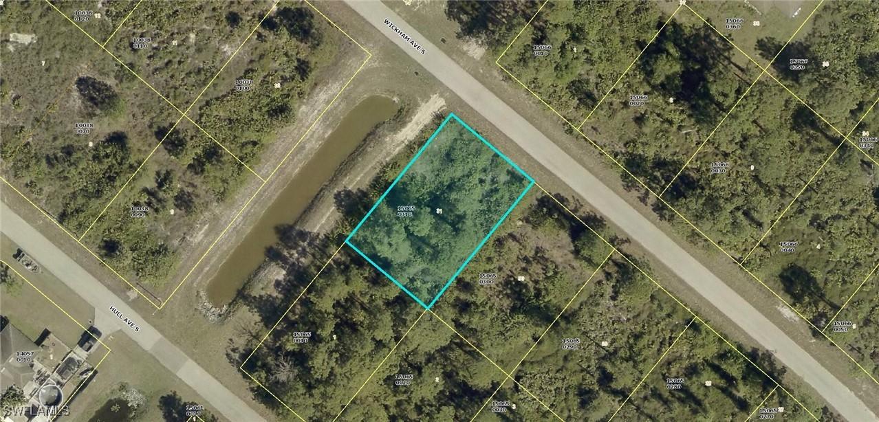430 Wickham Ave., Lehigh Acres, FL 33974