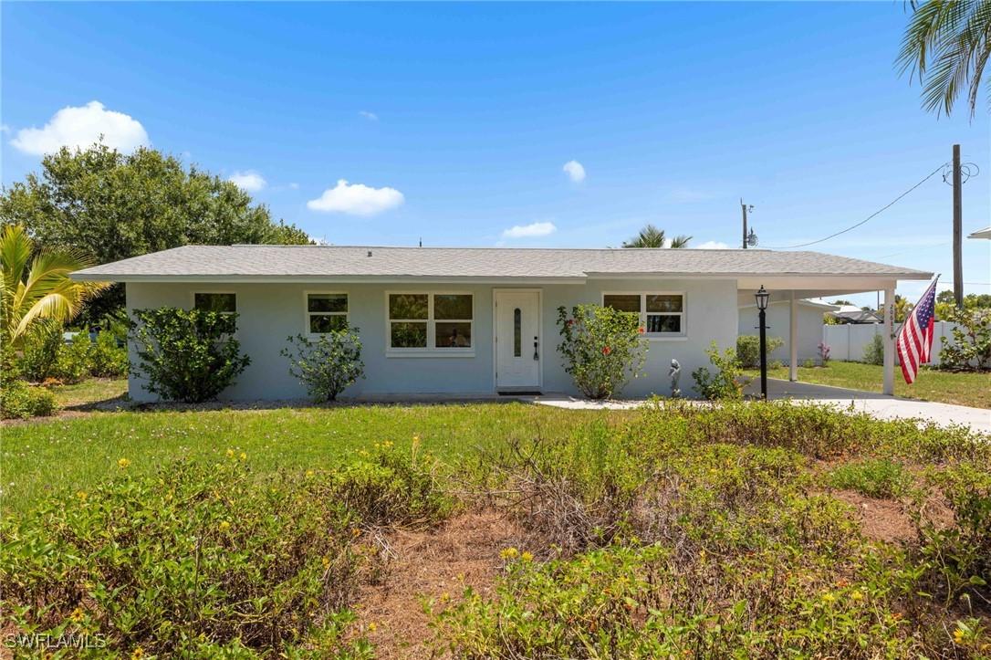 20681 Coconut Dr., Estero, FL 33928