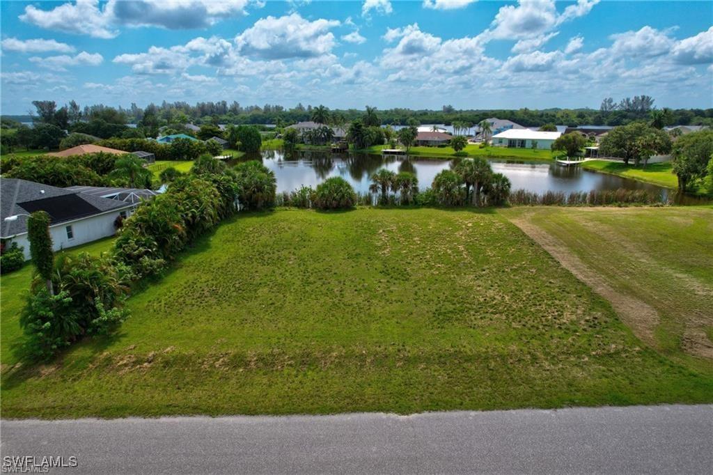 17091 Waters Edge Cir., North Fort Myers, FL 33917