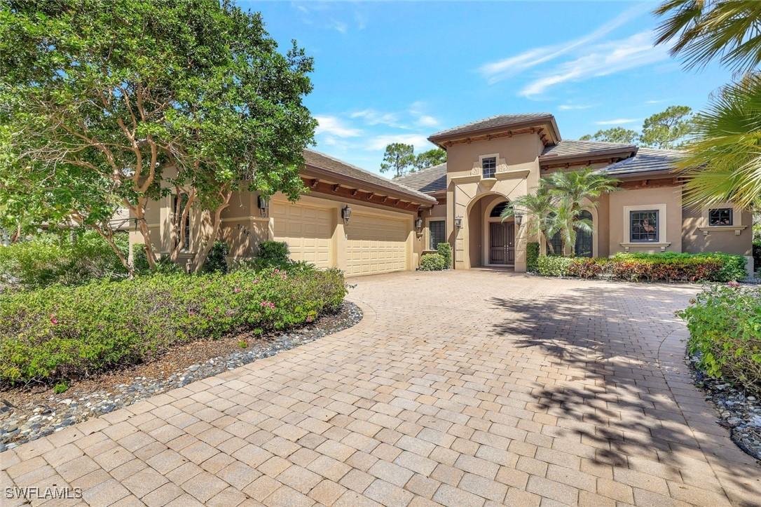 7748 Classics Dr., Naples, FL 34113