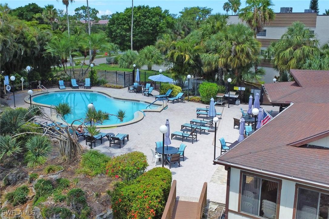 501 Forest Lakes Blvd. #102, Naples, FL 34105