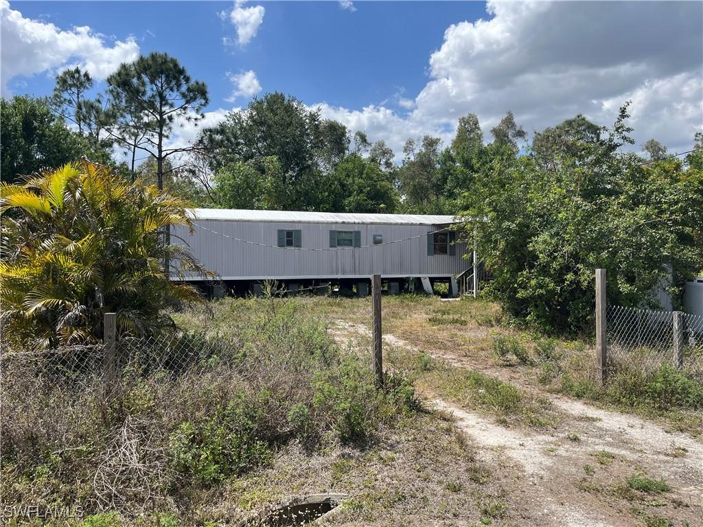 8352 Barbie Ln., North Fort Myers, FL 33917