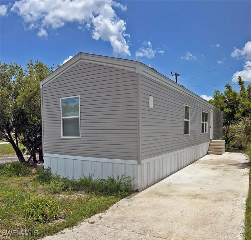 2109 Twin Brooks Rd., North Fort Myers, FL 33917