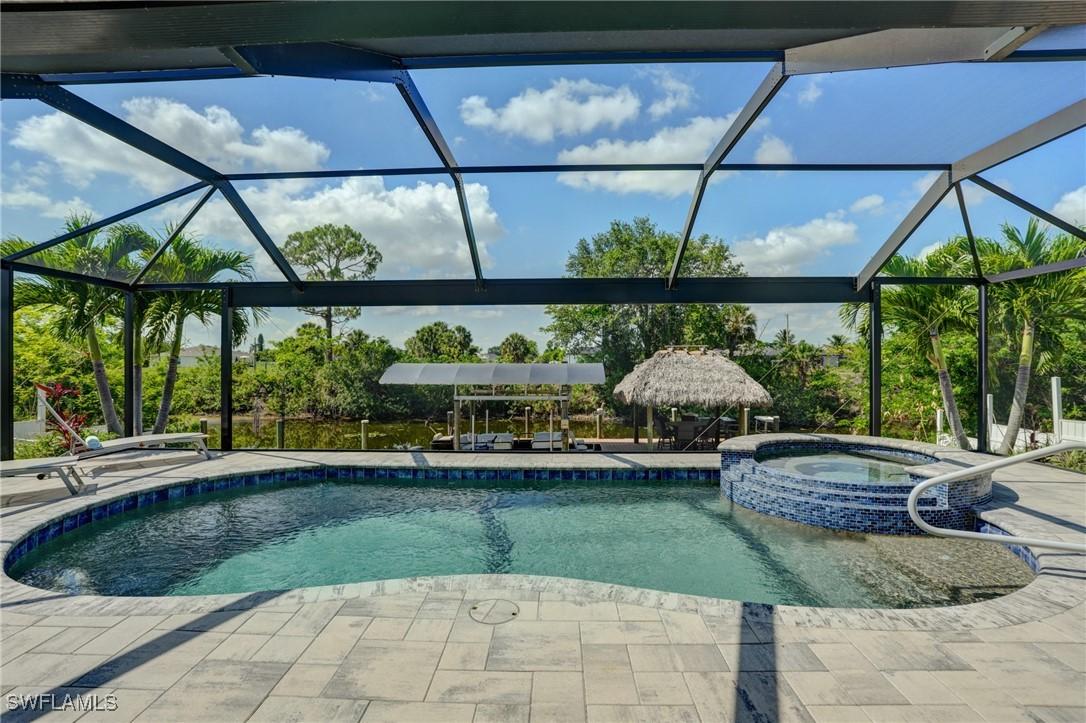 2142 NE 27th Ter., Cape Coral, FL 33909