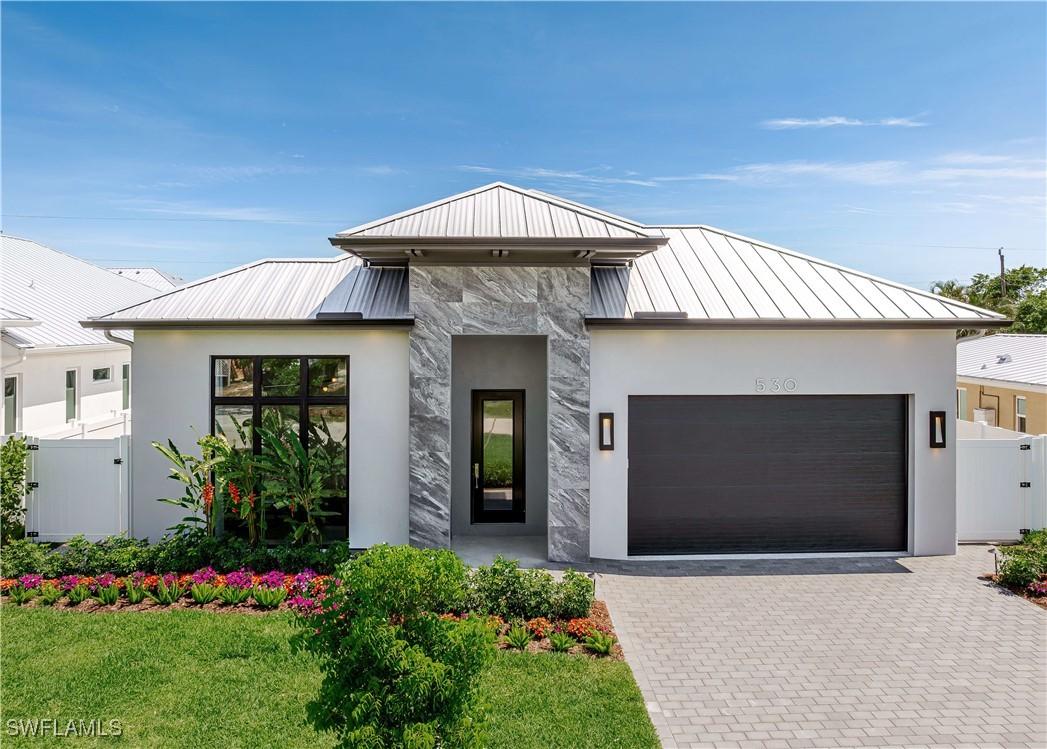 530 107th Ave., Naples, FL 34108