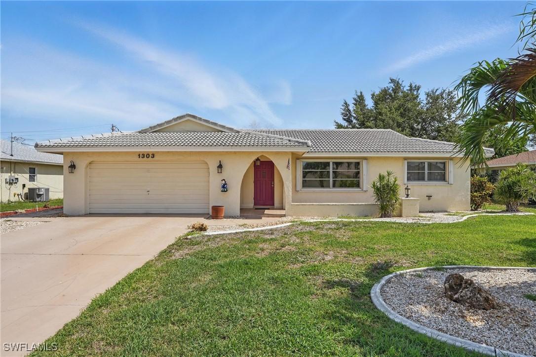 1303 SE 33rd Ter., Cape Coral, FL 33904