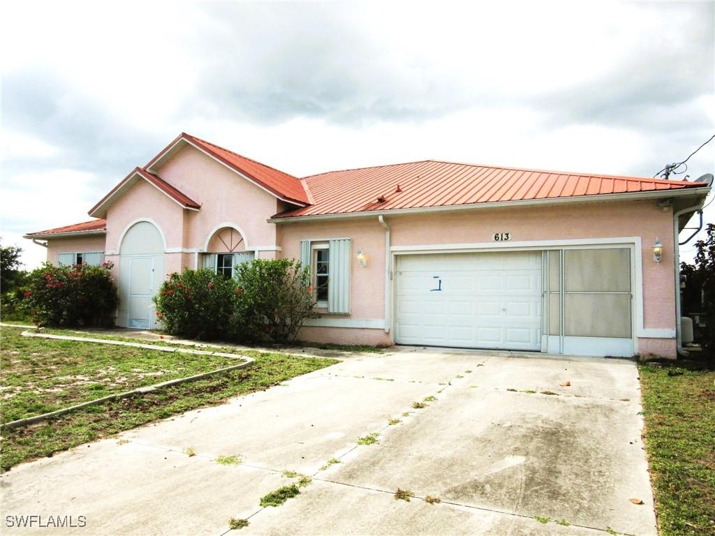 613 Chemstrand St., Lehigh Acres, FL 33974