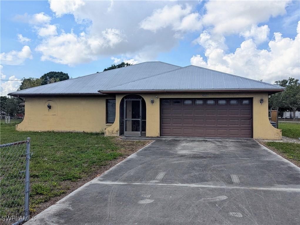2990 Rustic Ln., North Fort Myers, FL 33917