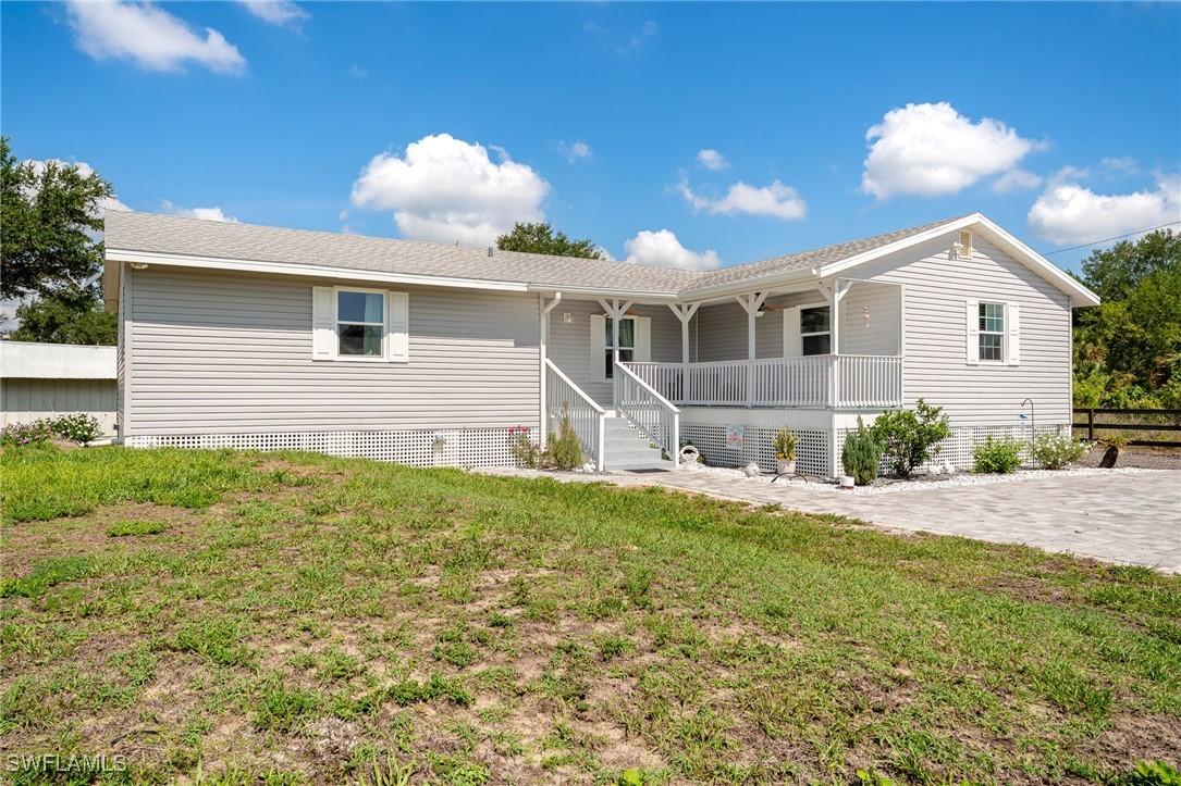 2313 Hines Ave., Alva, FL 33920