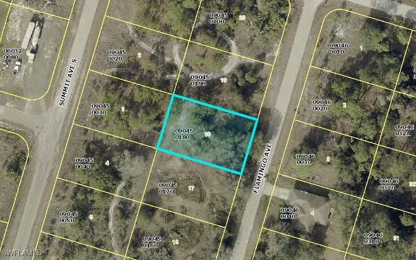 562 Flamingo Ave., Lehigh Acres, FL 33974