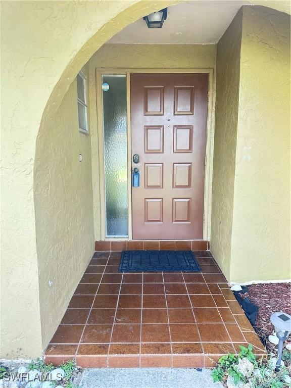 901 SE 27th Ter., Cape Coral, FL 33904