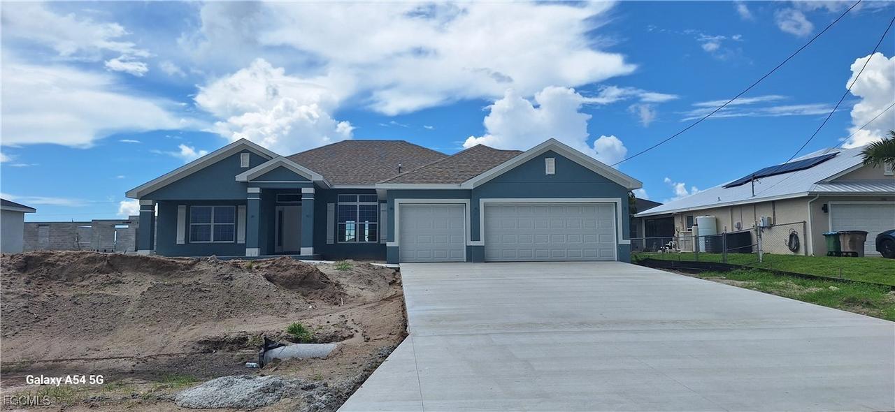 3922 NW 40th Ter., Cape Coral, FL 33993