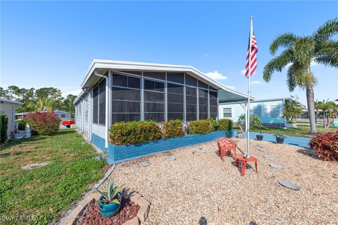 90 Snead Dr., North Fort Myers, FL 33903