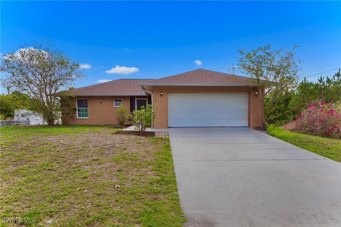 911 Medford Ave., Lehigh Acres, FL 33974