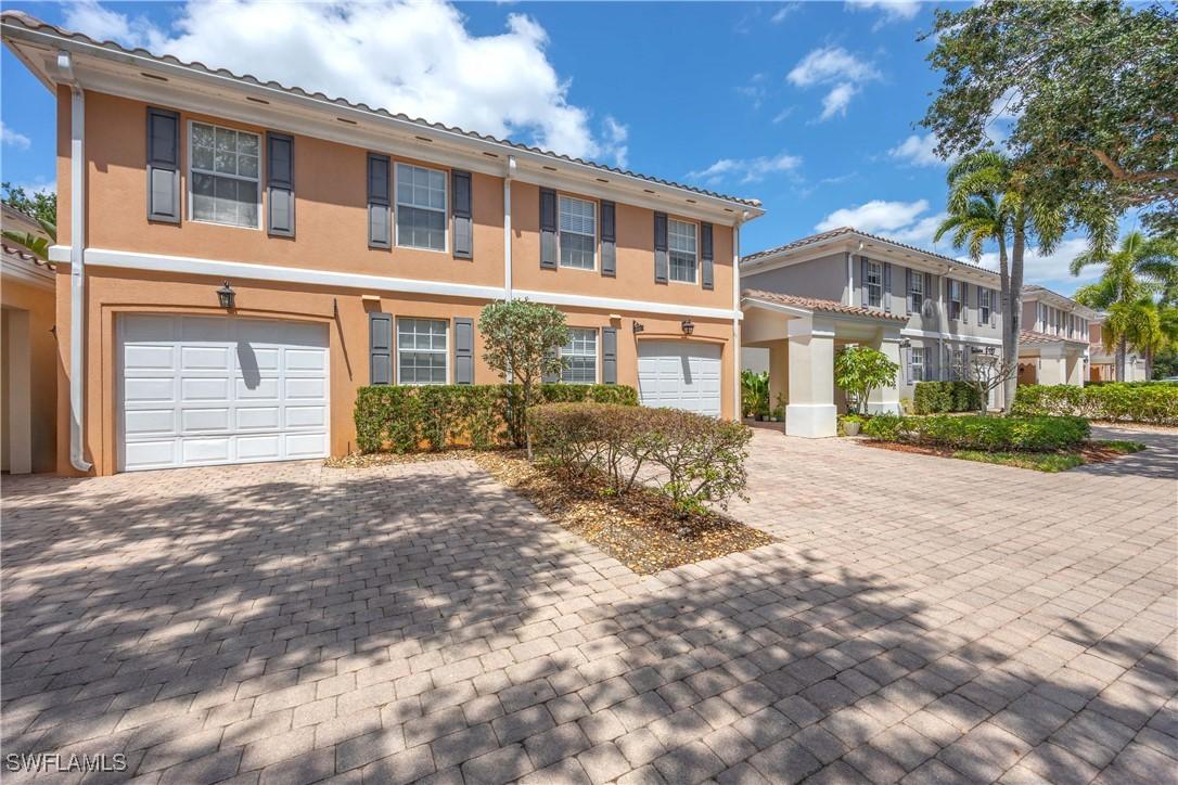 5831 Cove Cir. #6, Naples, FL 34119