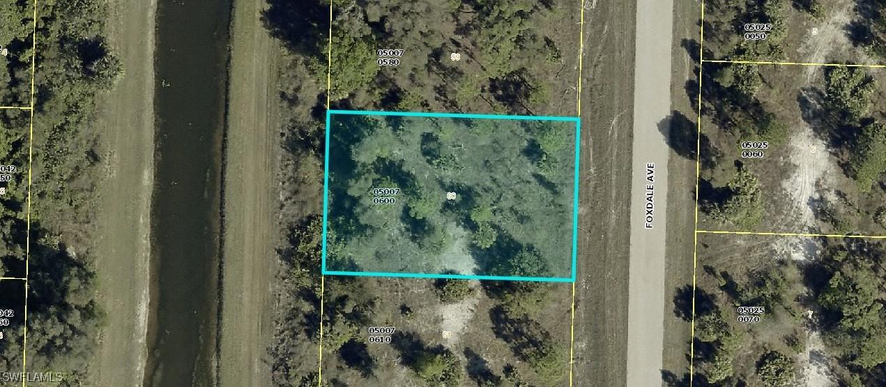 905 Foxdale Ave., Lehigh Acres, FL 33974