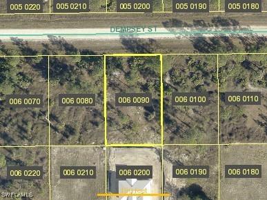 932 Dempsey St., Lehigh Acres, FL 33974