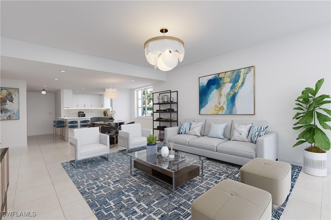 900 8th Ave. #102, Naples, FL 34102