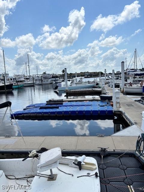 525 Newport Dr., Naples, FL 34114