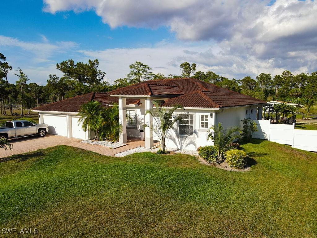 2140 8th St., Naples, FL 34120