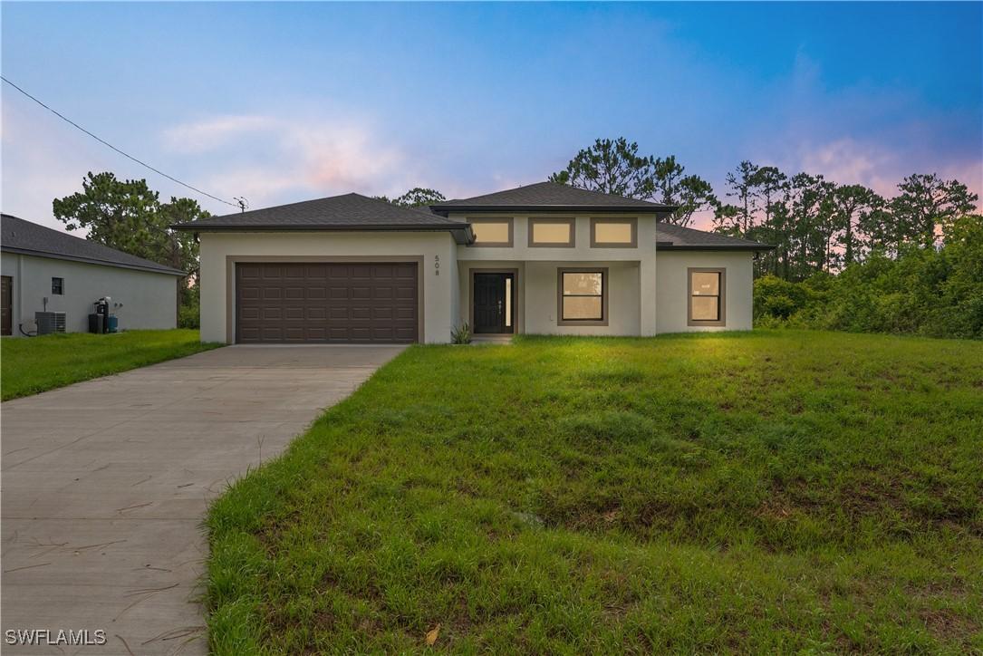 508 Redwood Ave., Lehigh Acres, FL 33974