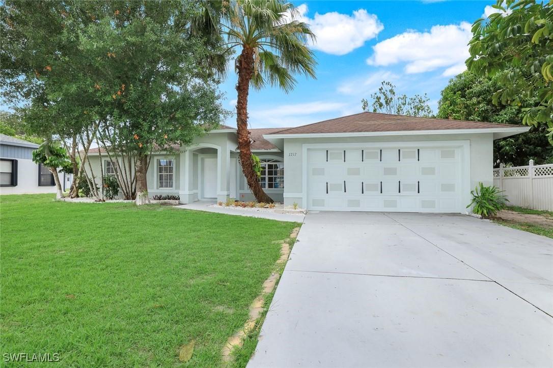 1717 43rd St., Naples, FL 34116