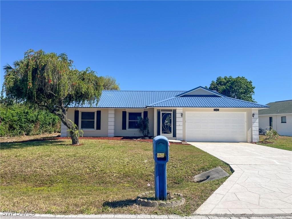 1706 Forest Lakes Blvd., Naples, FL 34105