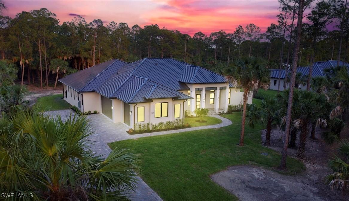 524 13th St., Naples, FL 34117
