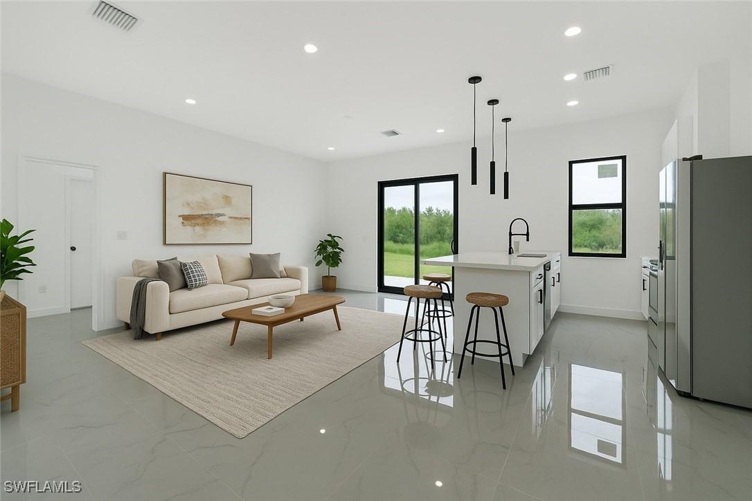 3315 Sunshine Blvd., Lehigh Acres, FL 33971