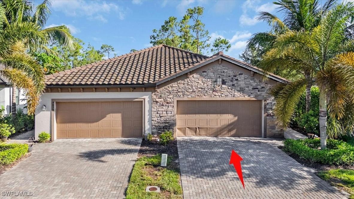 9052 Glenforest Dr., Naples, FL 34120