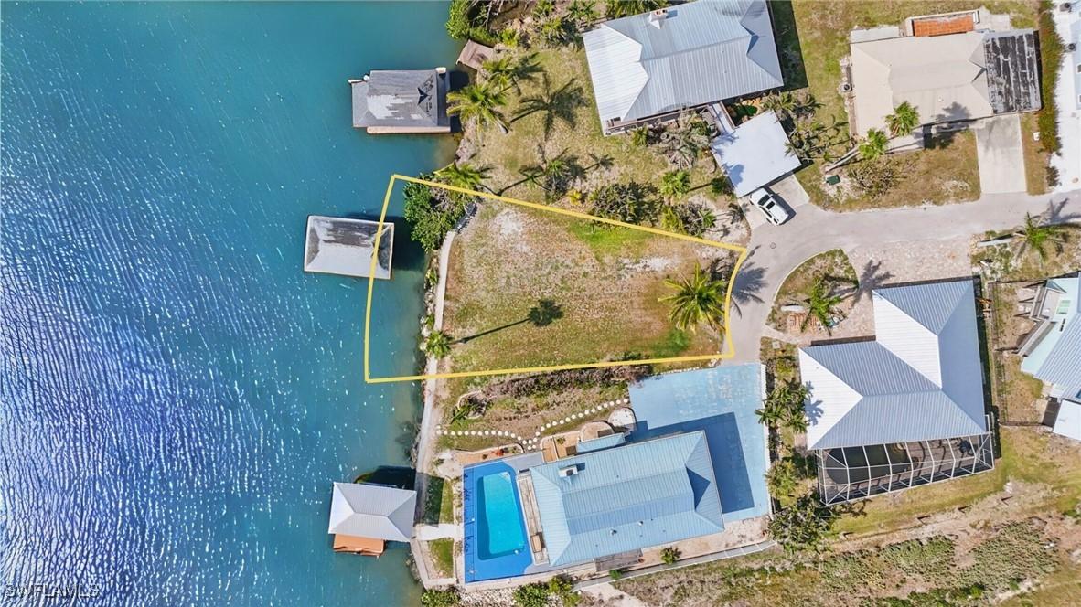 22491 Buccaneer Lagoon St., Fort Myers Beach, FL 33931