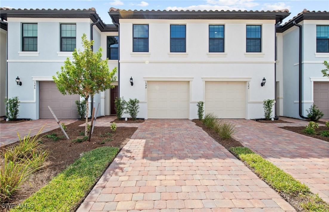 1679 Lake Jessup Cir., Cape Coral, FL 33909