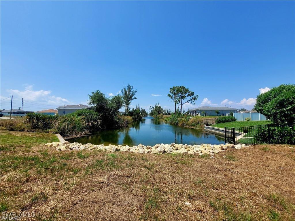 2307 NW 18th Ter., Cape Coral, FL 33993