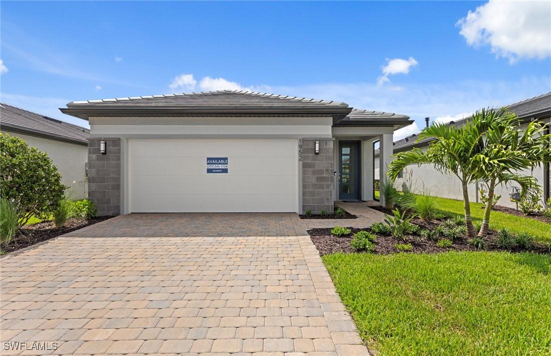 1952 Sierra Ct., Naples, FL 34120