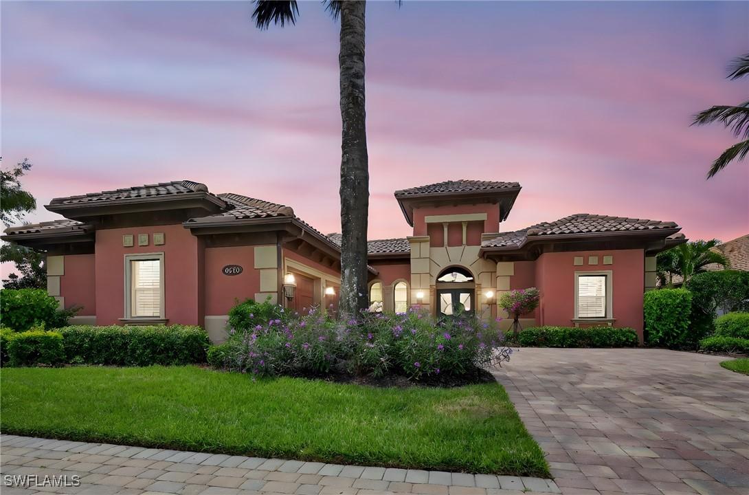 6528 Costa Cir., Naples, FL 34113
